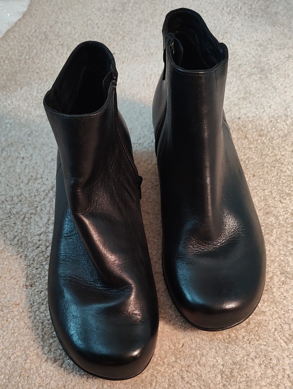 Ros Hommerson Black Leather Side-Zip Ankle Boots